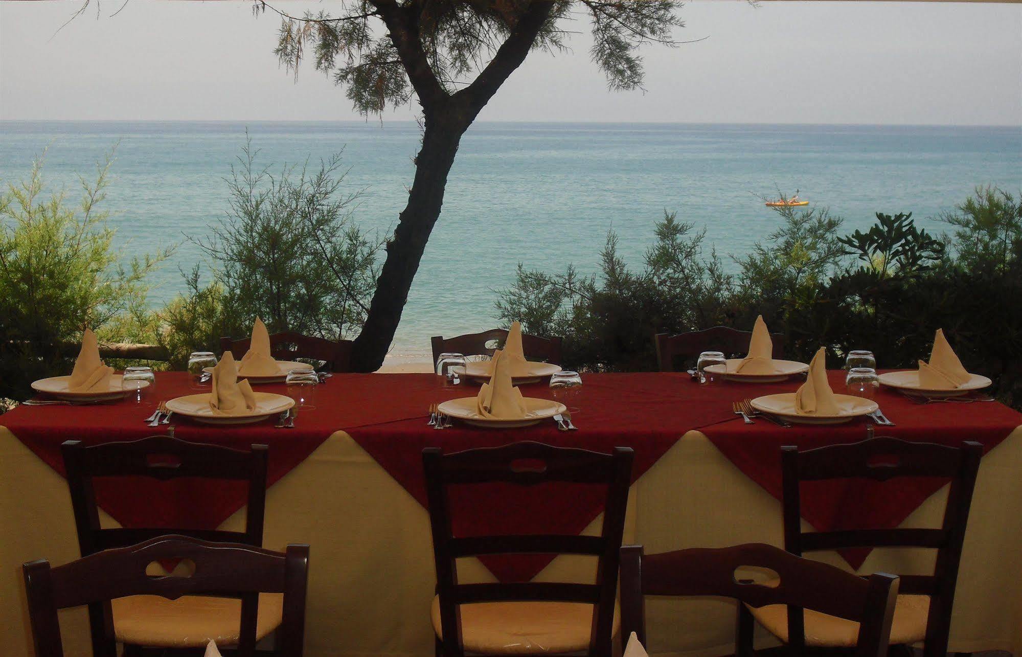 Capo Nettuno Hotel Capo dʼOrlando Exterior foto